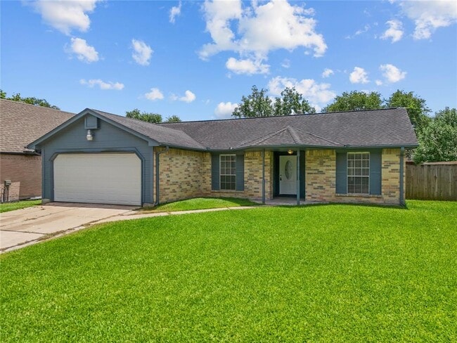 2515 Northern Dr in League City, TX - Building Photo - Building Photo