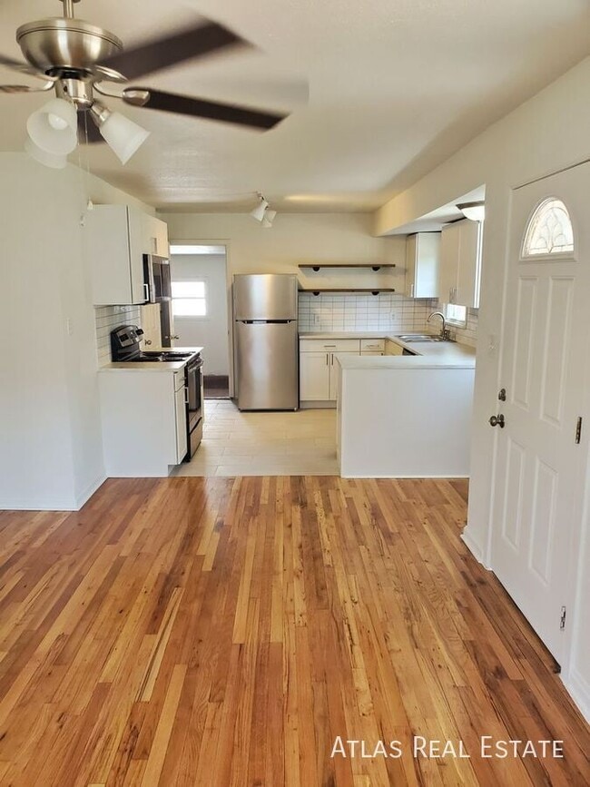 1131 Geneva St in Aurora, CO - Building Photo - Building Photo