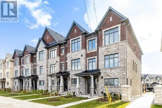 4267 Major Mackenzie Dr E in Markham, ON - Building Photo - Building Photo