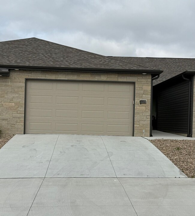 1927 Battista Ave in Lincoln, NE - Building Photo