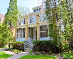 Virginia Apartments in Royal Oak, MI - Building Photo