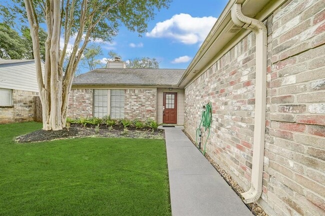 2615 Lively Ln in Sugar Land, TX - Building Photo - Building Photo