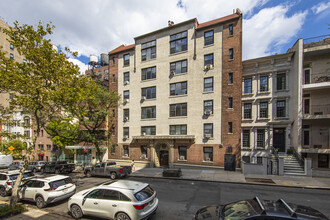 247-253 W 71st St in New York, NY - Building Photo - Primary Photo