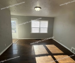 3722 E 10th Ave in Gary, IN - Building Photo - Building Photo