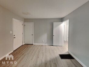 438 Greenhill Way in Forest Park, GA - Building Photo - Building Photo