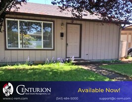 1287 Kenray Loop in Springfield, OR - Building Photo