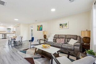 1870 Waldrep Cir SE in Marietta, GA - Building Photo