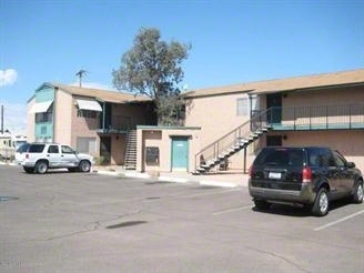 25th Pl Apartments in Phoenix, AZ - Foto de edificio - Building Photo