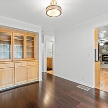 9763 Sitzmark Dr in Sandy, UT - Foto de edificio - Building Photo