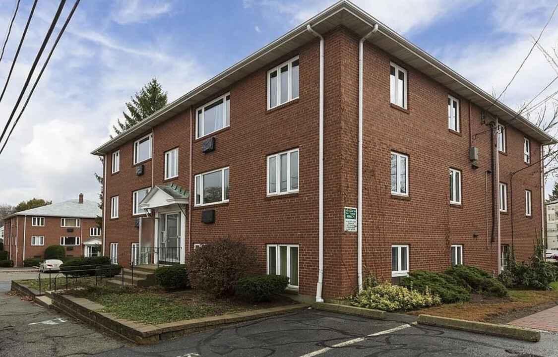 26 Carey Ave, Unit 3 in Watertown, MA - Building Photo