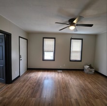 3549-3549 Trent Ave in Cleveland, OH - Foto de edificio - Building Photo