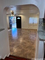 67-232-232 Kukea Cir in Waialua, HI - Building Photo