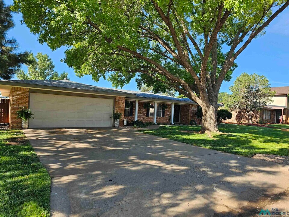 1817 Fairway Terrace in Clovis, NM - Building Photo