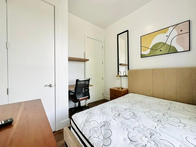 Furnished room/NOT APARTMENT, Unit 3L in Brooklyn, NY - Foto de edificio - Building Photo