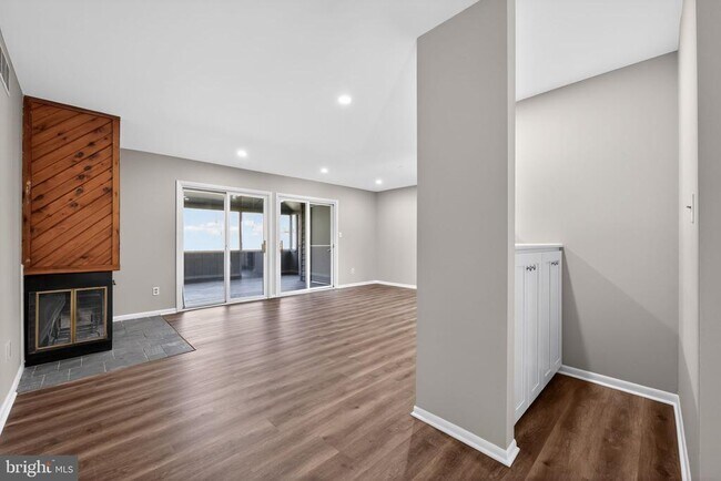 property at 21 Foxtail Ct