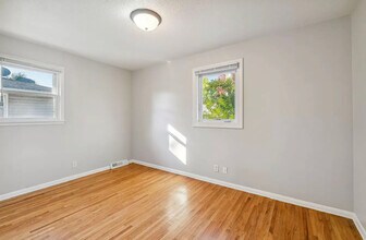 5832 Washburn Ave S in Minneapolis, MN - Building Photo - Building Photo