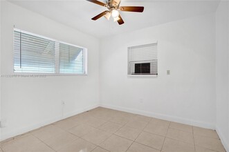 2331 Arcadia Dr in Miramar, FL - Building Photo - Building Photo