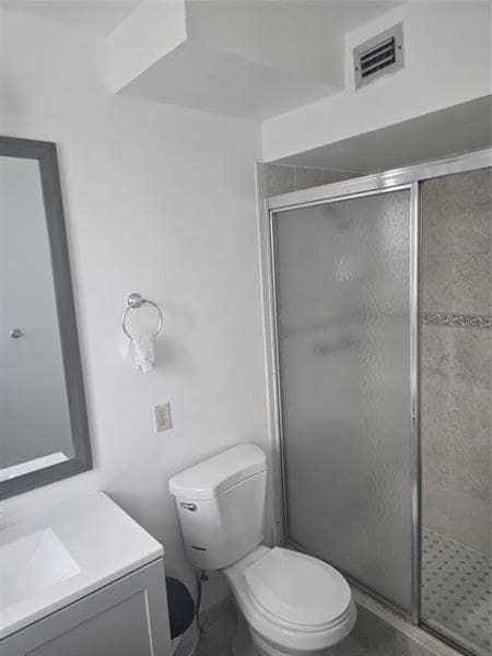 property at 2800 Somerset Dr