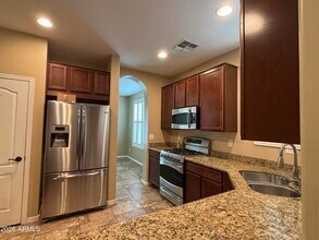 948 S Huish Dr in Gilbert, AZ - Building Photo - Building Photo