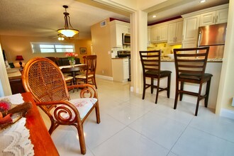 16 Colonial Club Dr-Unit -102 in Boynton Beach, FL - Building Photo - Building Photo