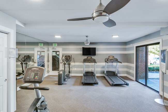 Parkway Apartments in Williamsburg, VA - Foto de edificio - Interior Photo