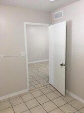 3398 NE 9th Dr, Unit 102 in Homestead, FL - Building Photo - Building Photo