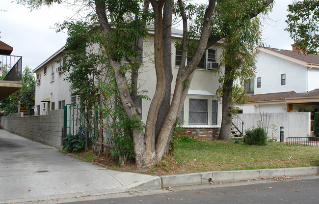 1523 E Maple St in Glendale, CA - Building Photo - Building Photo