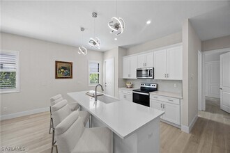 5832 Jasper Dr in Naples, FL - Building Photo - Building Photo