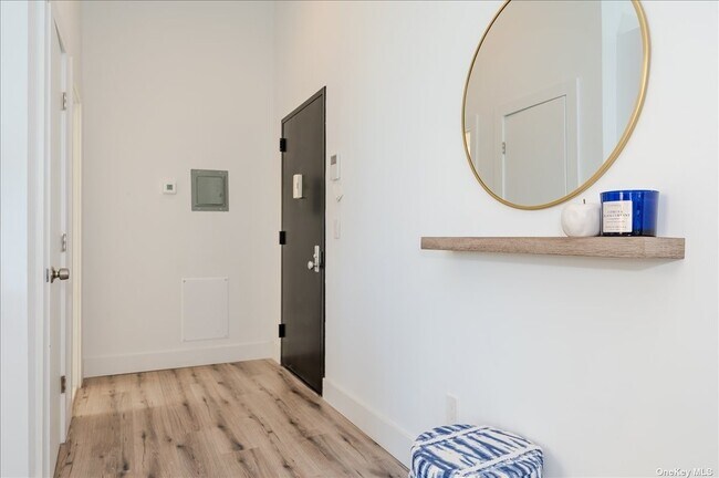 316 Fulton Ave, Unit 5 in Hempstead, NY - Building Photo - Building Photo