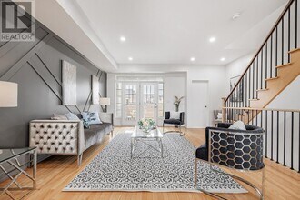 10606 Bathurst St in Richmond Hill, ON - Building Photo - Building Photo