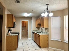 407 Dakota Dr in Joshua, TX - Building Photo - Building Photo