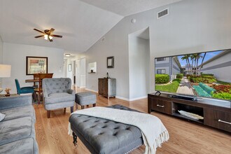 15235 Lakes of Delray Blvd in Delray Beach, FL - Building Photo - Building Photo