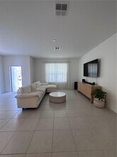 1868 Bright Sky Dr in Kissimmee, FL - Building Photo - Building Photo