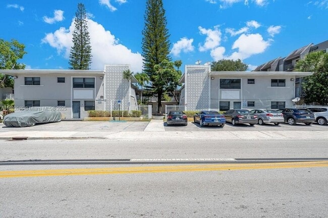 property at 1525 NE 135th St