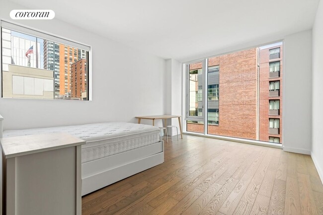 property at 505 W 43rd St