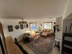 39 Burling St, Unit Unit B in Winooski, VT - Building Photo
