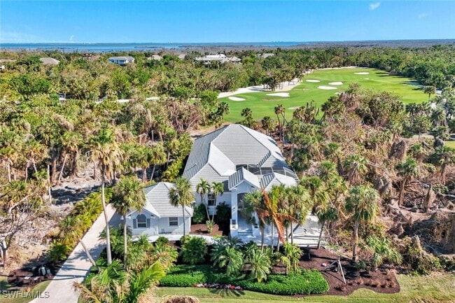 2450 Wulfert Rd in Sanibel, FL - Building Photo - Building Photo