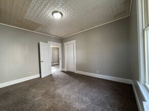 800 N Rogers Ave in Springfield, MO - Building Photo - Building Photo