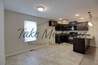 1660 N Mallard Dr in Nixa, MO - Building Photo - Building Photo