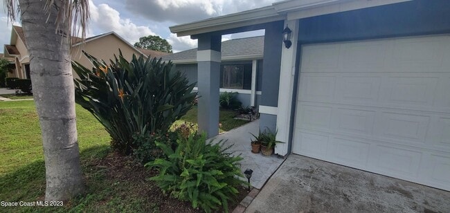 662 Castaways St NE in Palm Bay, FL - Building Photo - Building Photo