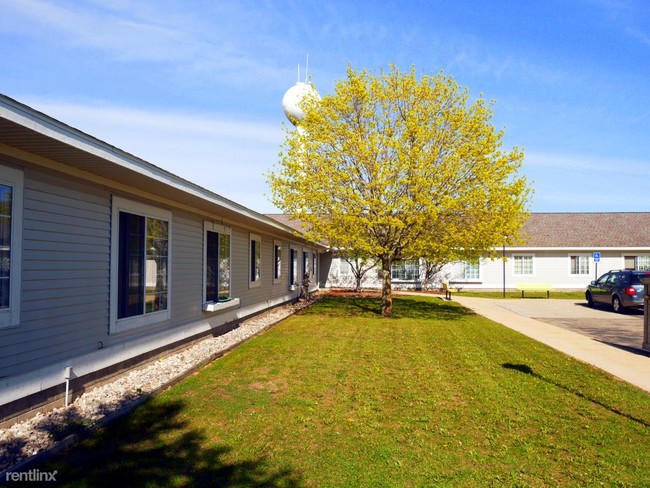 Fieldstone Manor Apartments in Posen, MI - Building Photo - Building Photo