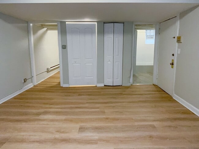 2903 N Clark St, Unit G