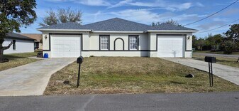 251 SW 4th St in Cape Coral, FL - Building Photo