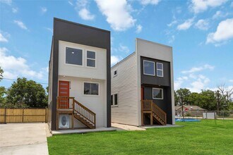 2112 Des Chaumes St in Houston, TX - Building Photo - Building Photo