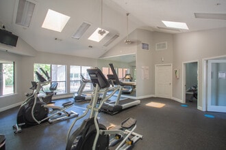 Verandahs at Cliffside in Arlington, TX - Building Photo - Interior Photo