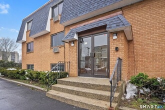 65 California St in West Haven, CT - Building Photo - Building Photo