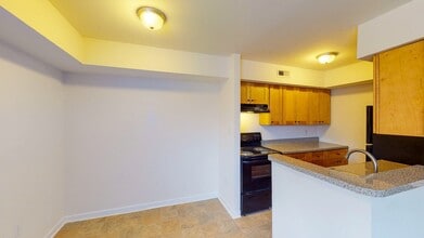 Midwood Apartments in Baltimore, MD - Building Photo - Building Photo