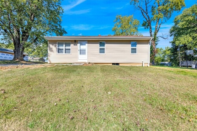 property at 2809 S River Rd