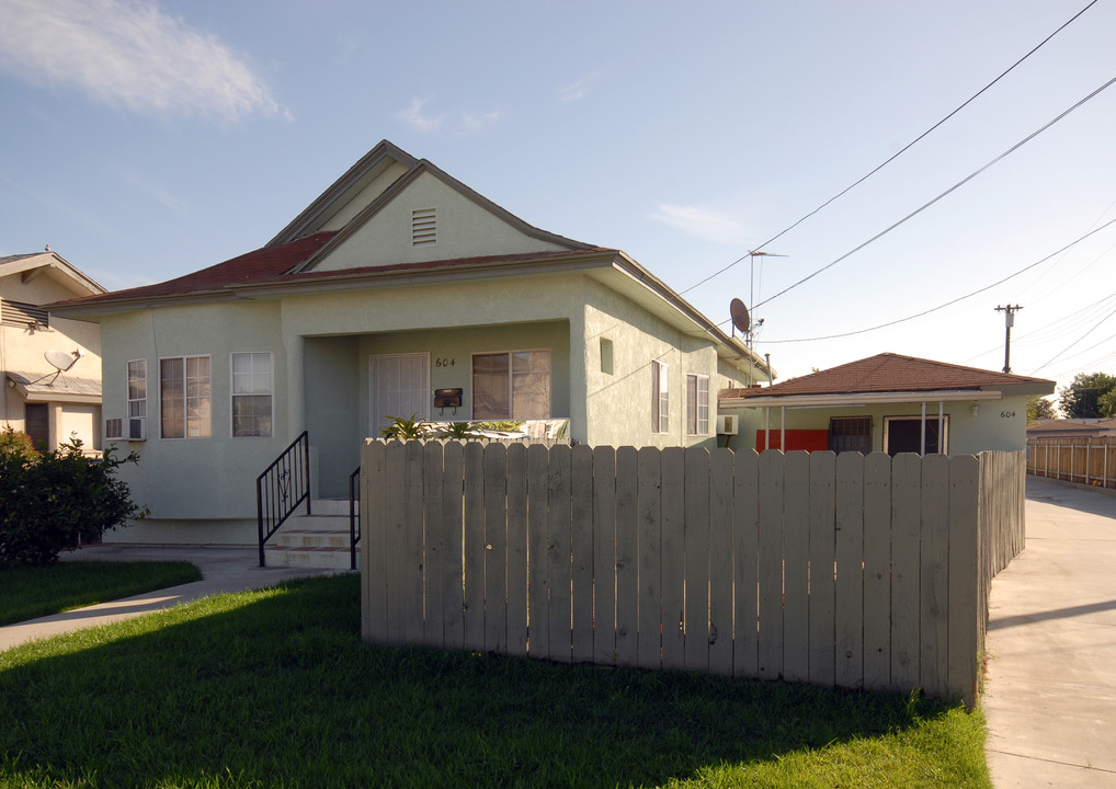 604 N Lincoln Ave in Monterey Park, CA - Building Photo