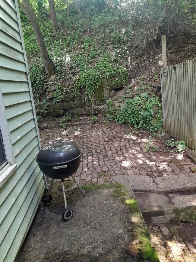 property at 416 Noble St